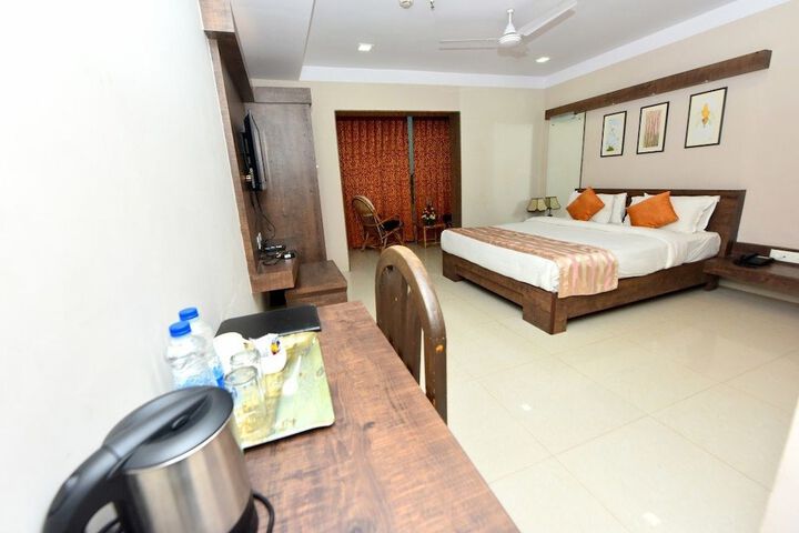 Room 13 of 73