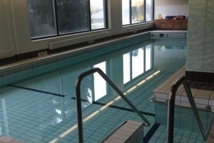 Pool 18 of 32