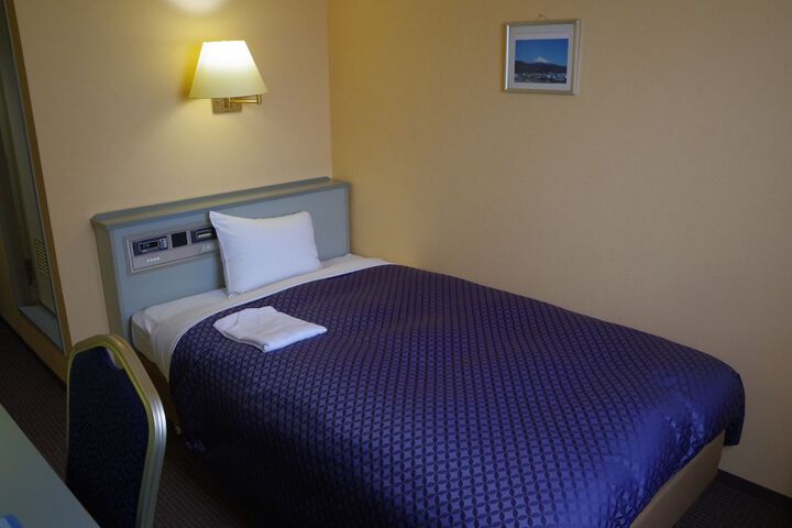 Room 7 of 44
