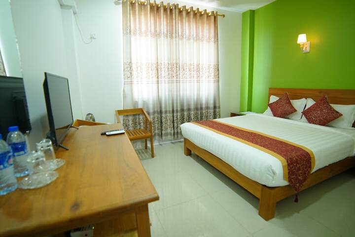 Room 3 of 21