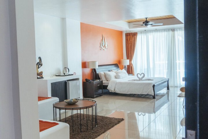 Room 29 of 296
