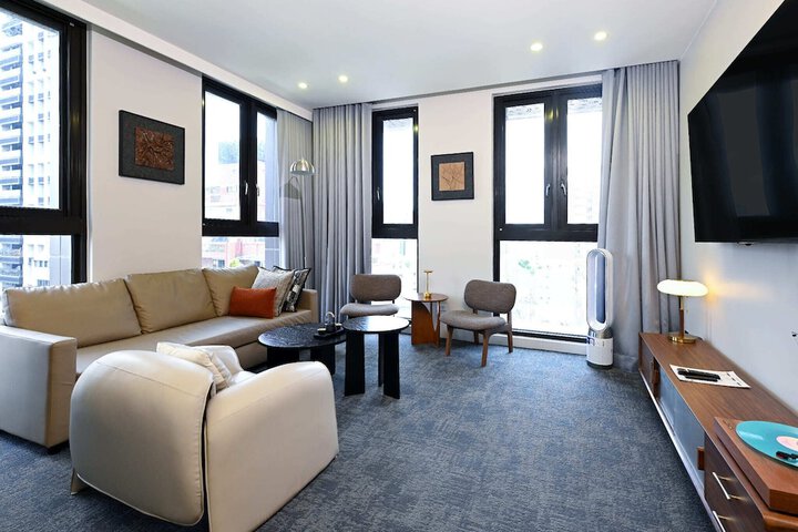 Room 43 of 113