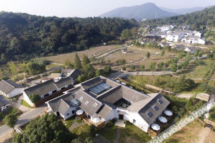 Lili Yidu Mountain House