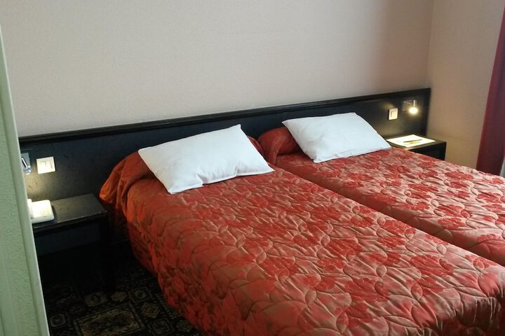 Room 16 of 87