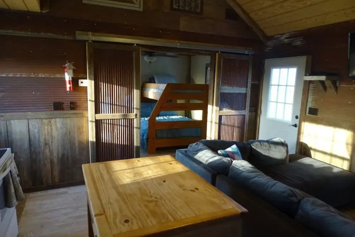Room 5 of 12