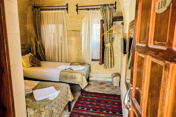 Room 34 of 65