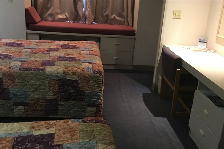 1 Queen Bed (11 of 35)
