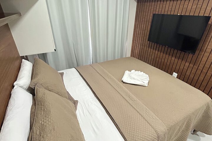 Room 7 of 27