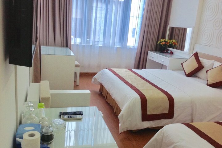Room 8 of 22