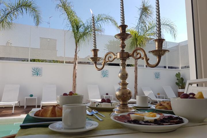 Breakfast/Coffee Service 34 of 40