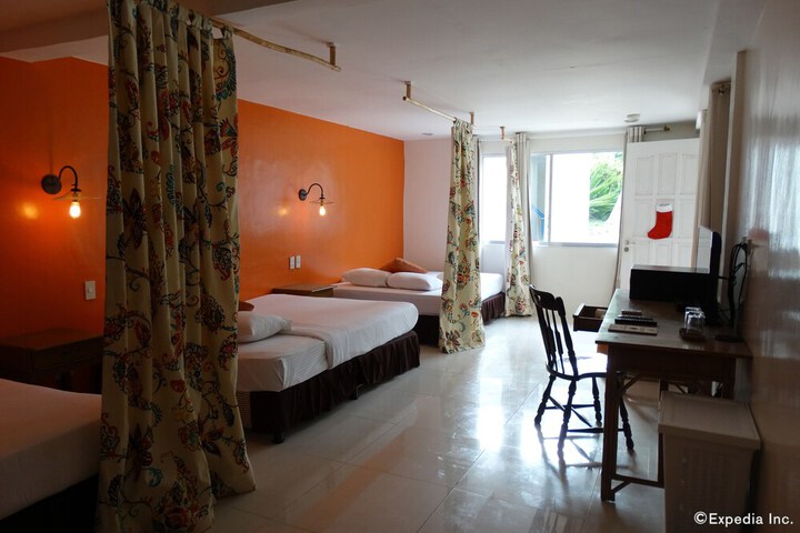 Room 21 of 49