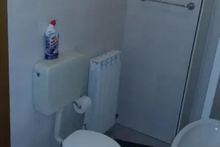 Room 9 of 13