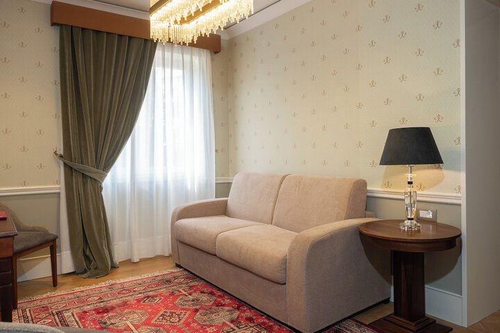 Room 40 of 73