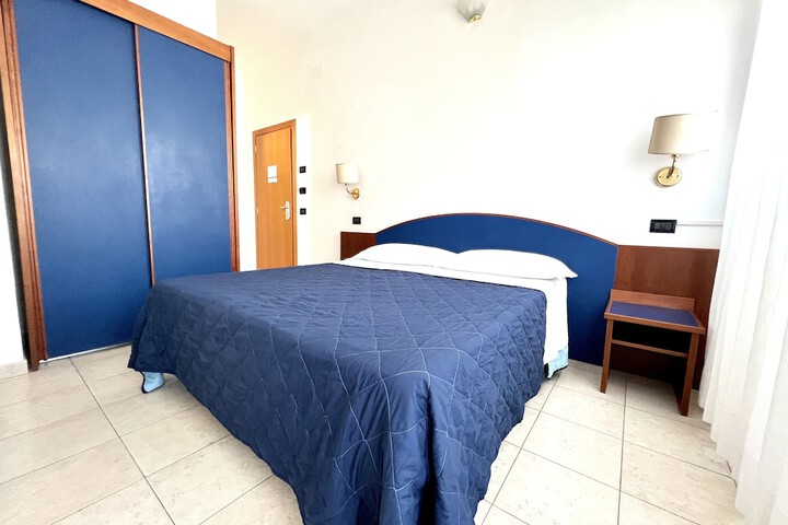 Room 19 of 42