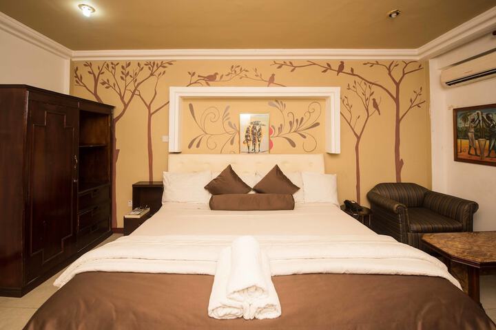 Room 19 of 51