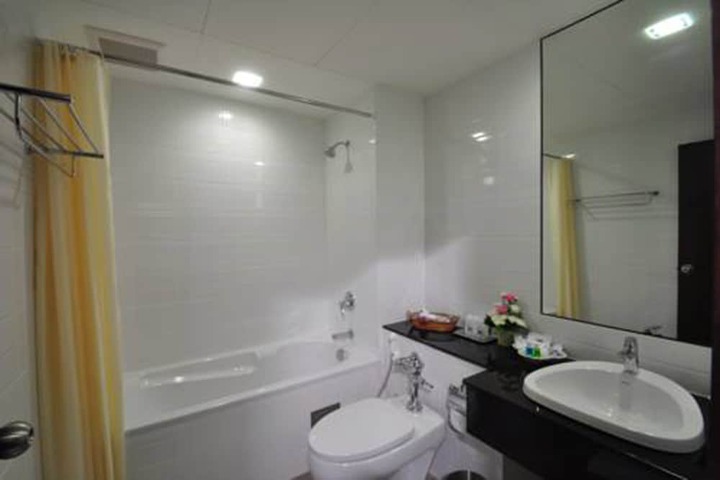 Room 5 of 15