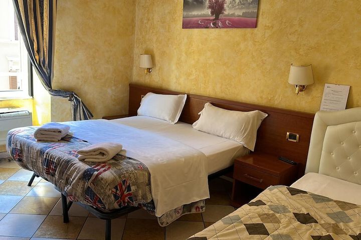 Room 9 of 24