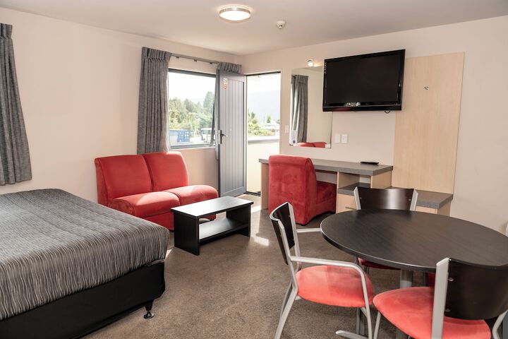 Room 22 of 34
