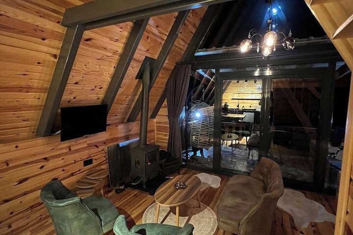 Room 7 of 42