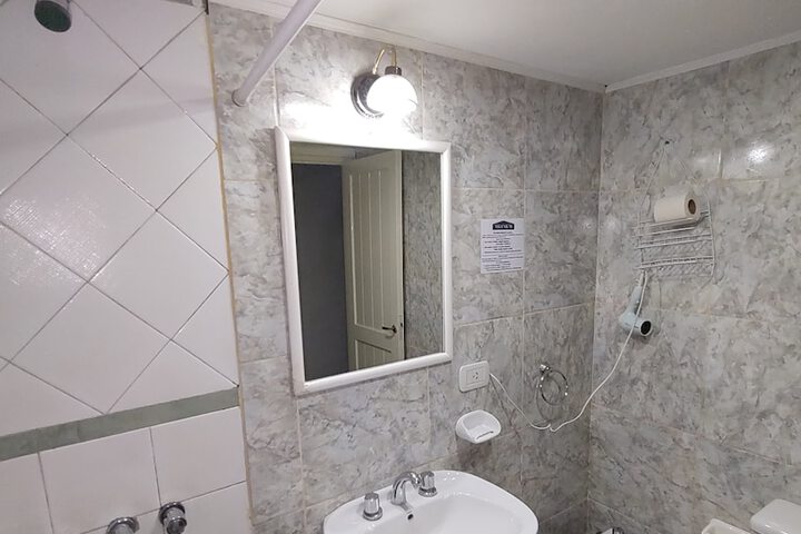 Room 26 of 60