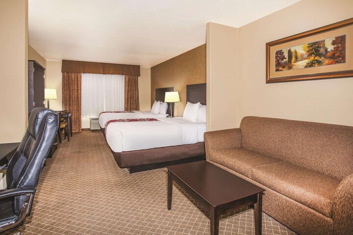 Room 10 of 34