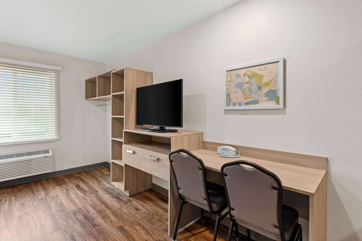 Room 16 of 26