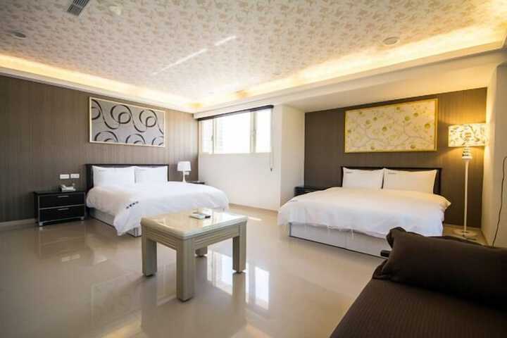 Room 7 of 34
