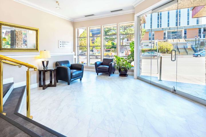Entrance & Lobby