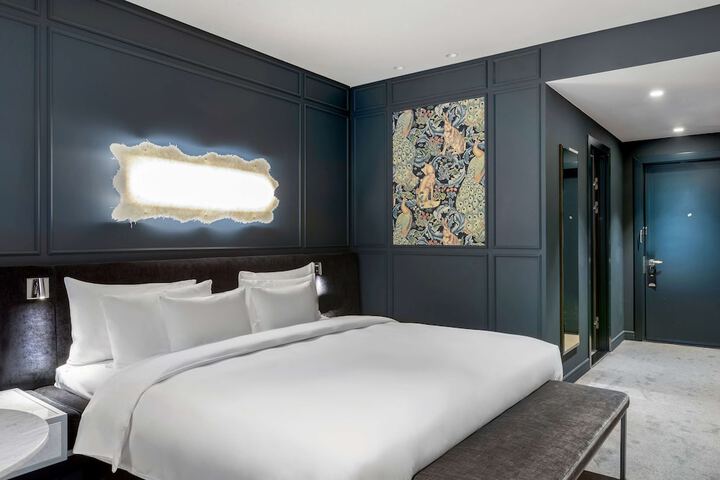Room 35 of 280