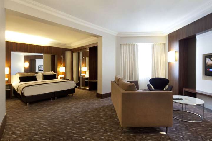 Room 20 of 90