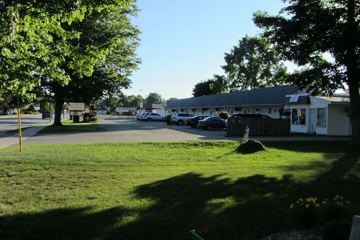 The Maplewood Motel