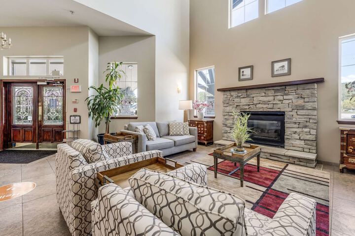 Hotel Interior 3 of 34