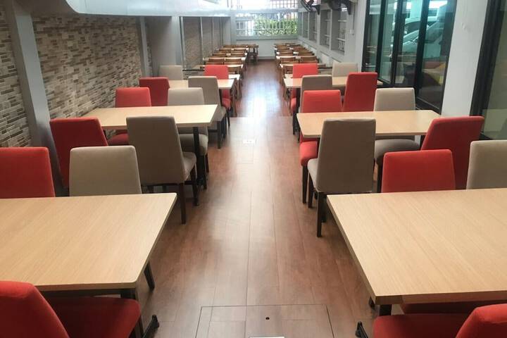 Dining 86 of 103