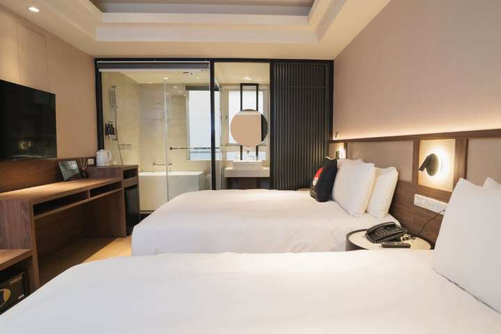 Room 28 of 70