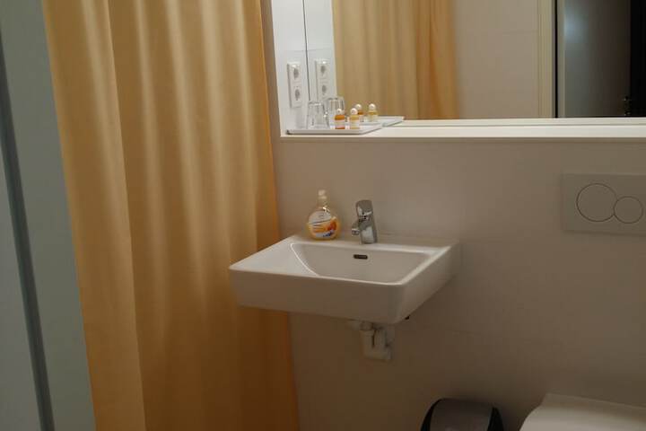 Room 25 of 50
