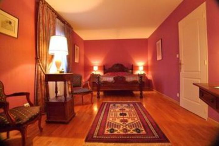 Room 11 of 25