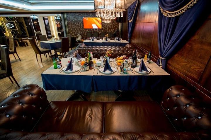 Dining 46 of 54