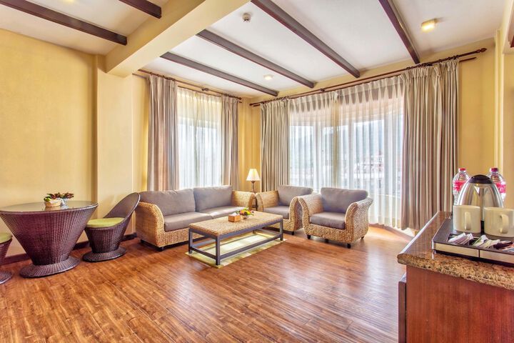Room 40 of 85