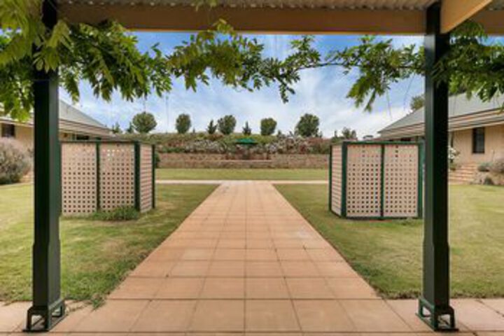 Property Grounds 56 of 67