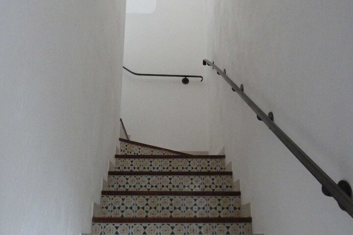 Room 6 of 85