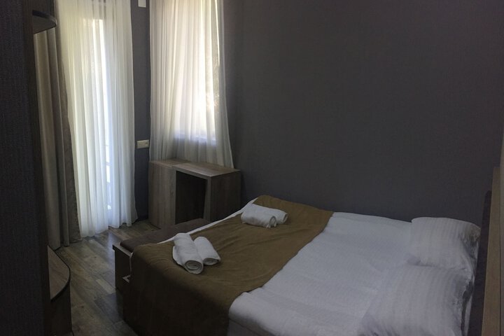 Room 8 of 29