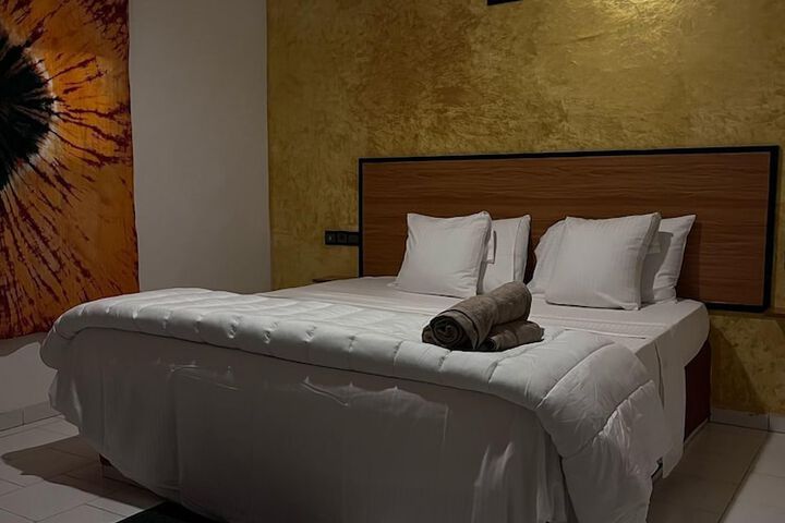 Room 8 of 20