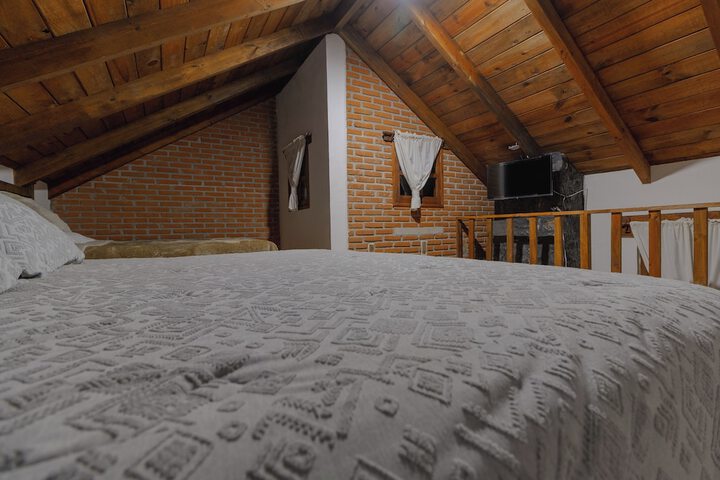 Room 12 of 193