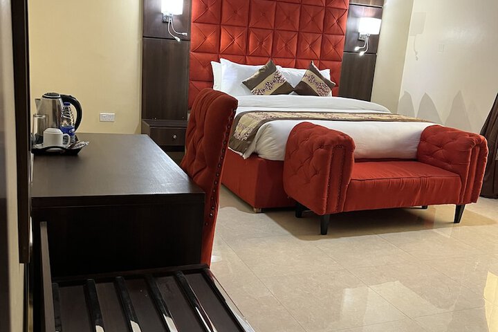 Room 13 of 51