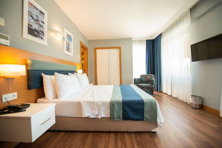 Room 12 of 39