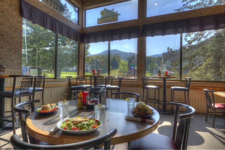 Dining Photos