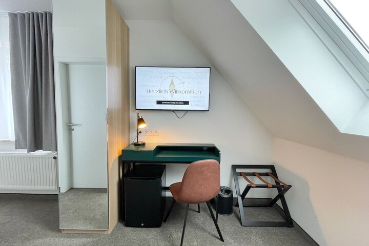 Room 19 of 32