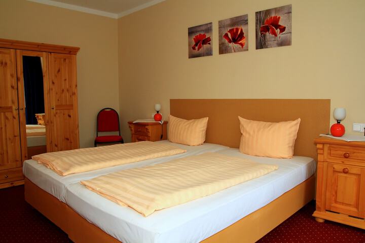 Room 3 of 17