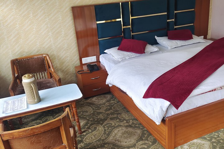Room 8 of 23