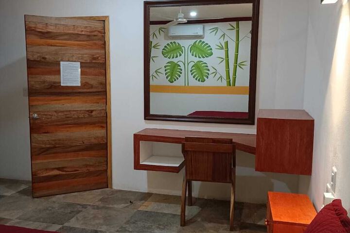 Room 8 of 36